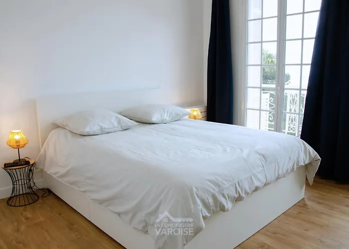 Vue Mer Panoramique - Prestige & Tennis Hyères